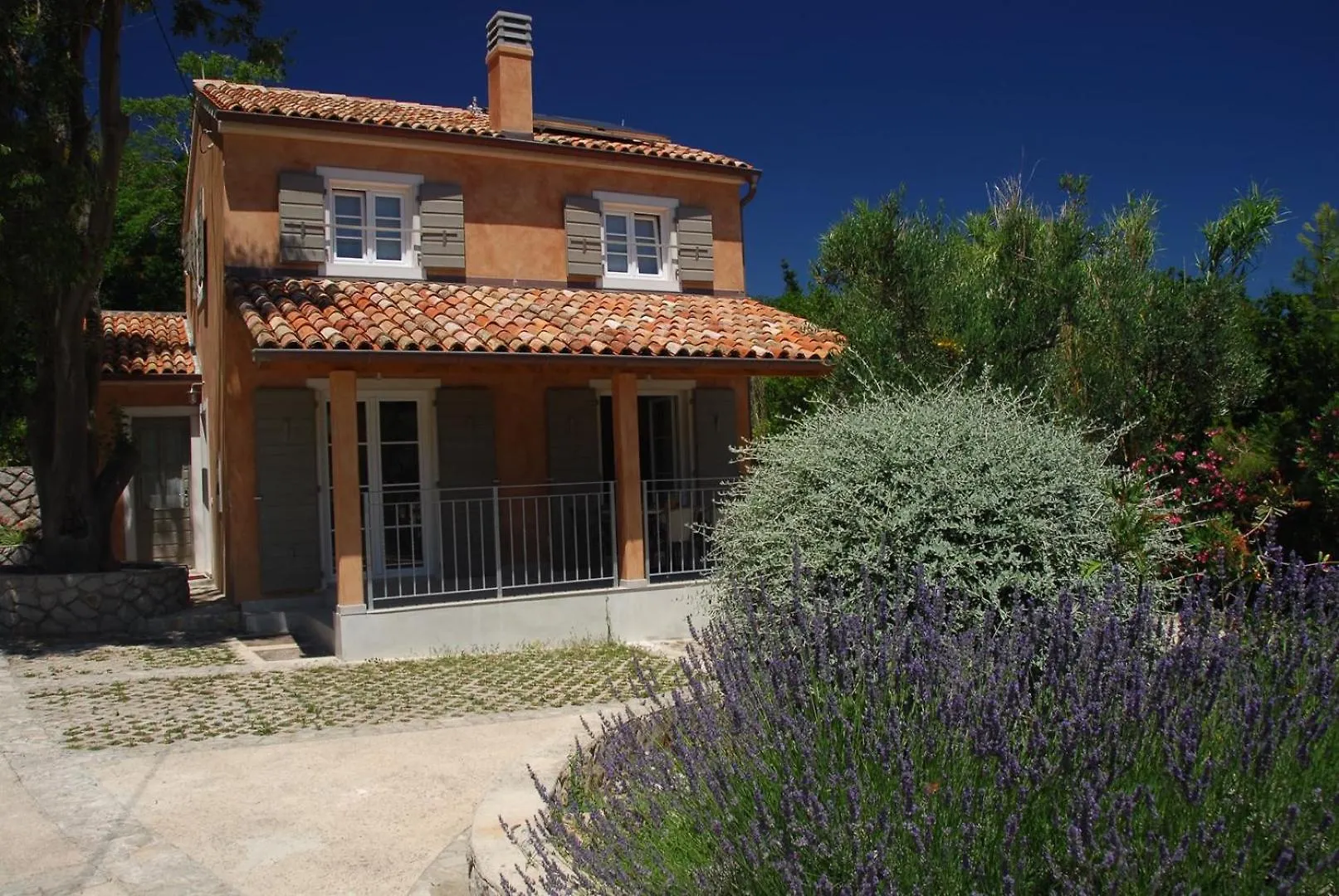 Charming Holiday House Bella 250M From The Beach Villa Nerezine 0*,