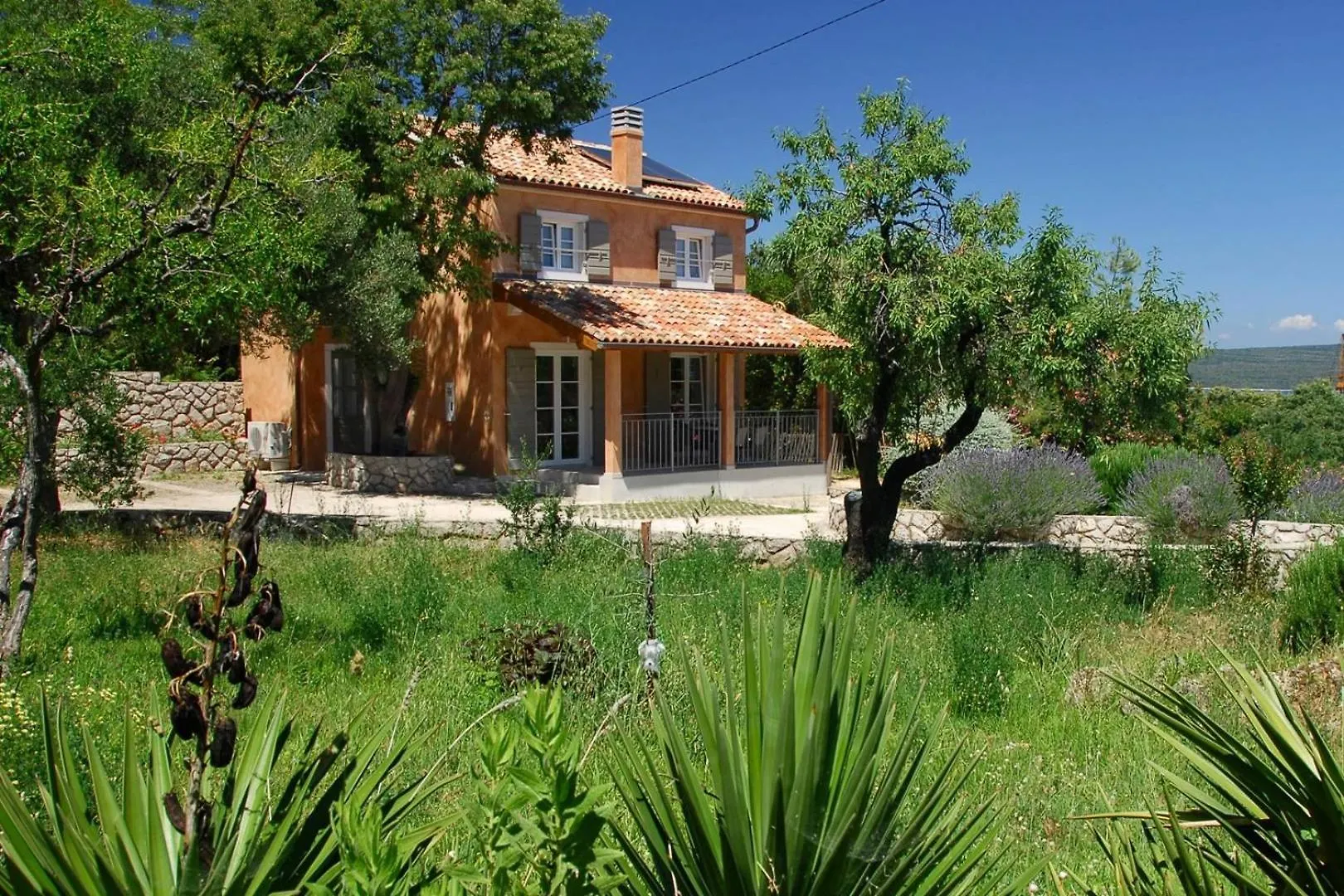 Prázdninový dům Vila Charming Holiday House Bella 250M From The Beach Nerezine